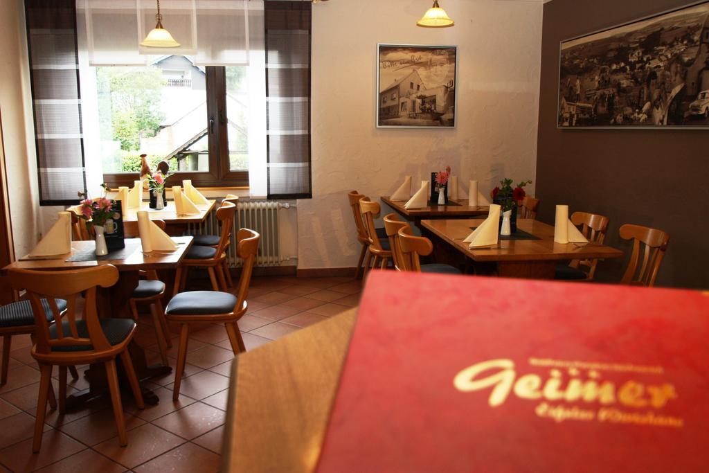 Gasthaus Pension Geimer Plütscheid Exterior foto